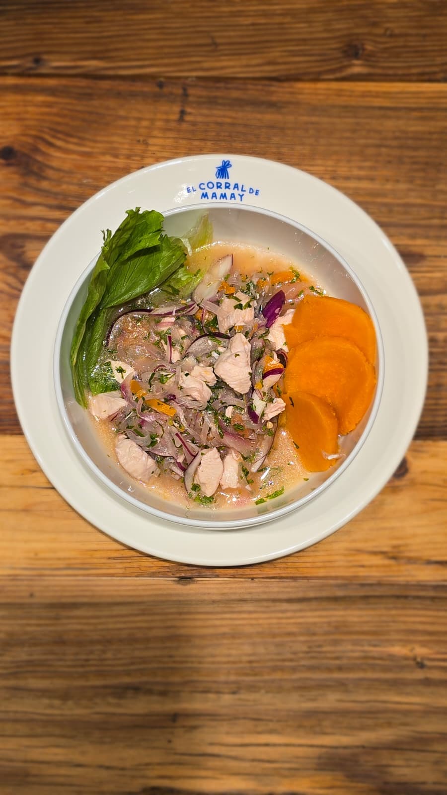 Pollo marinado en lima, ají y cilantro al estilo peruano, refrescante y sabroso. - El Corral de Mamay